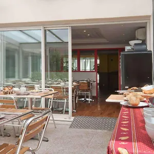 *** Appart hôtel Adagio Access Prado Périer France